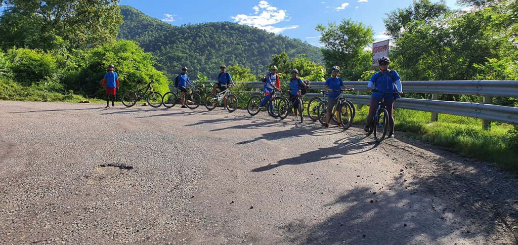 पहाडी जिल्लामा साहसिक साइकल यात्रा