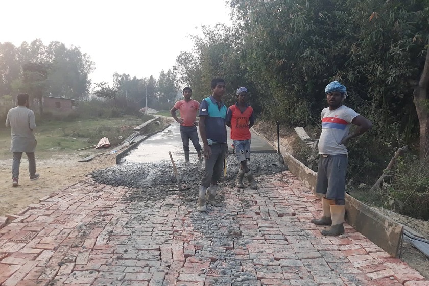 सडक निर्माण कार्य