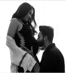 नायिका प्रियंका कार्कीले गरिन् आफ्नो ‘बेबी बम्प’ को तस्बिर सार्वजनिक