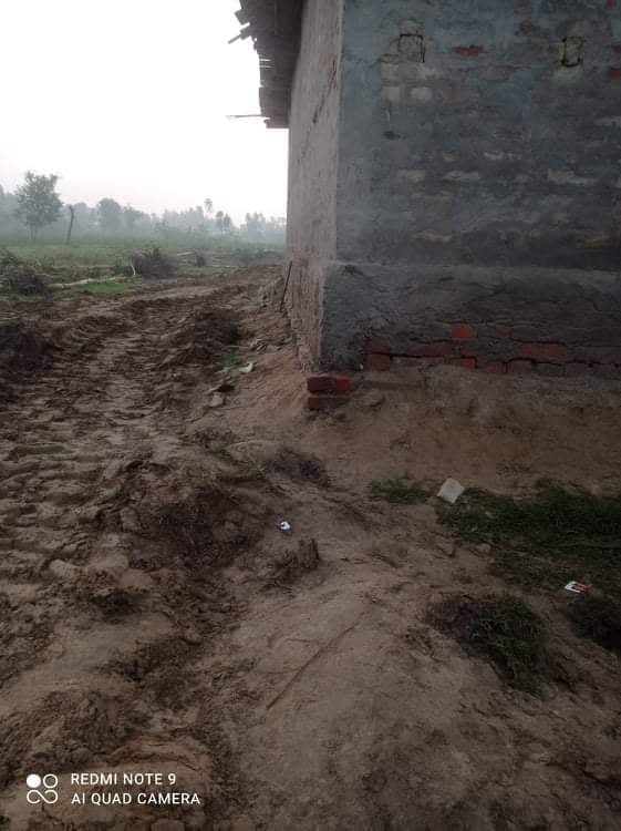 महाेत्तरीको साेनमा गाउँपालिका-७ सुन्दरपुरमा जवरजस्ति एक साईड सडक बनाए पछि विराेध