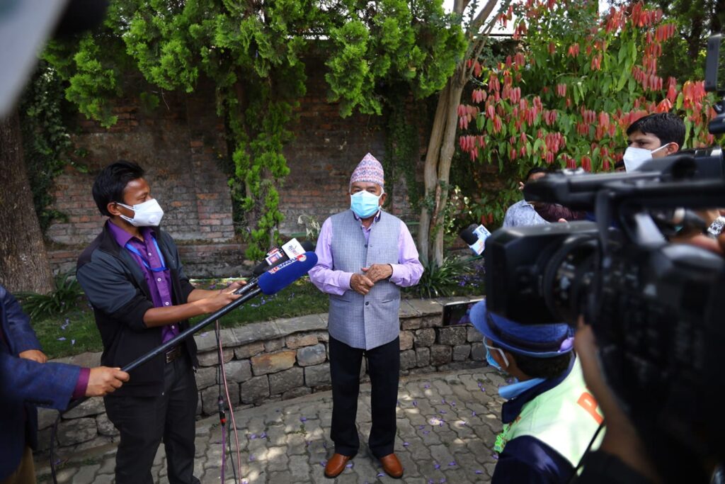 प्रधानमन्त्री र राष्ट्रपतिले मिलिजुली संविधानमाथि जालसाजी गर्नुभयो : काँग्रेस नेता रामचन्द्र पौडेल