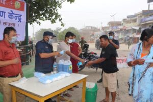 पुरानो माक्स फाल्नुस्, नयाँ माक्स लगाउनुस् ’