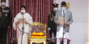 प्रधानमन्त्रीको शपथ विरुद्धको रिटमा सर्वोच्च अन्तरिम आदेश दिन अस्वीकार: लिखित जवाफ पेशीको आदेश