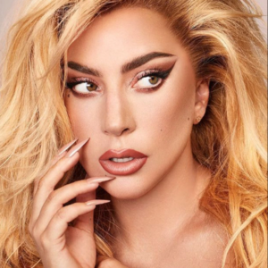 १९ वर्षको उमेरमा बलात्कृत भइन् गर्भवतीः महिनौंसम्म स्टूडियोमा कैद रहिन् चर्चित स्टार