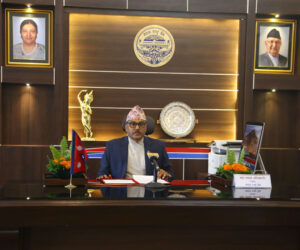 अर्थव्यवस्था फेरि अनिश्चिततातर्फ धकेलियो चुनौती बढ्दै : गर्भनर