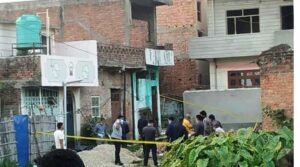 जनकपुरको बसहियामा बन्द घरमा एक युवकको लास सँडेको अवस्थामा : हत्या गरिएको आशंका