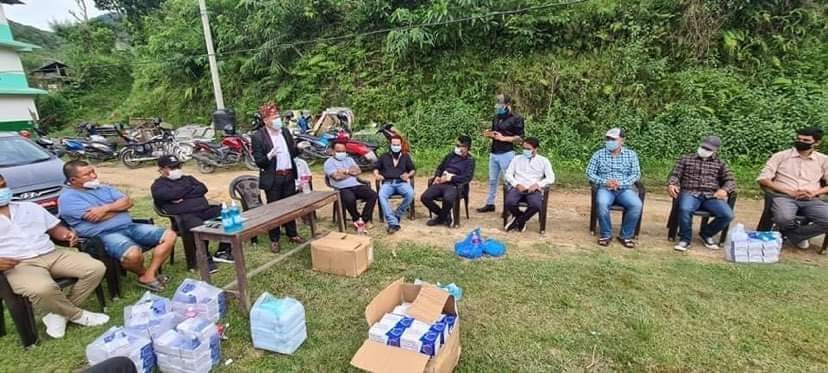 युवा नेता थापाद्वारा म्याग्देमा एक व्यक्ति एक मास्क अभियान शुरु