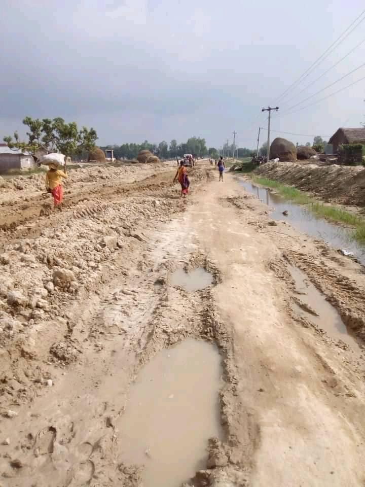 मूल सडकको अवस्था कहालीलाग्दो