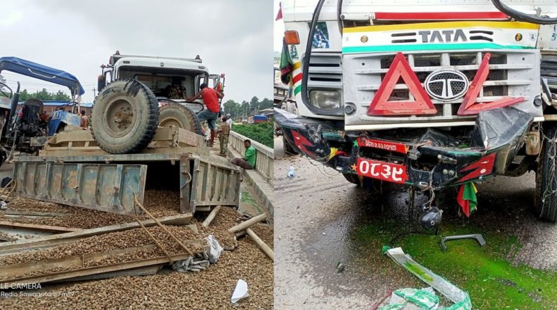धनुषाको ढल्केवरमा टिपर र ट्याक्टर ठोक्कियो