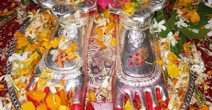 श्री माता राजदेवी चरण दर्शन गरी आजको पञ्चाङ्ग र राशिफल हेर्नुहोस