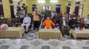 क्लोथ बैंकलाई नेपाली सेनाद्वारा स्वास्थ्य सामग्री प्रदान