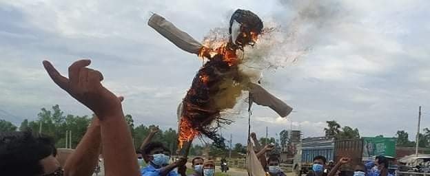 वानेश्वरमा राजेन्द्र महतोको पुतला जलाउन खोज्ने ११ विद्यार्थी नेताहरु पक्राउ