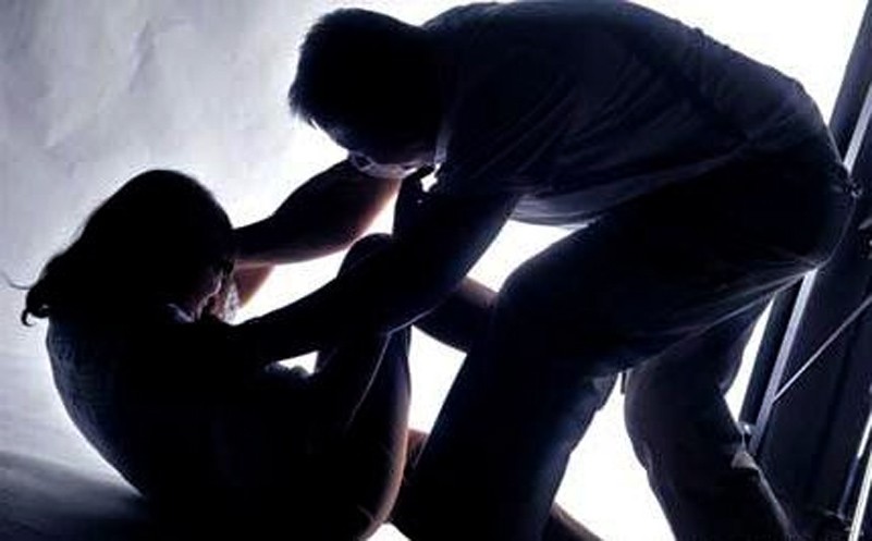 आफ्नै छोरीलाई जबरजस्ती करणी गर्ने अभियोगमा बाबु पक्राउ