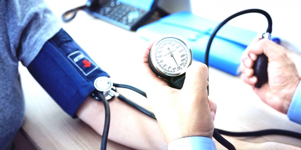 ब्लड प्रेसर लो भयो भने के गर्ने ? ज्यान बचाउने सबै उपायहरु एकै ठाउँमा