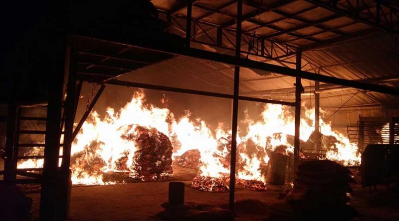 बारास्थित जगदम्बा स्टील्स कारखानामा आगलागी, जलेर दुई मजदुरको ज्यान गयो