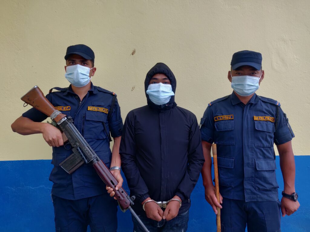 बलात्कार मुद्दाका फरार युवक पक्राउ